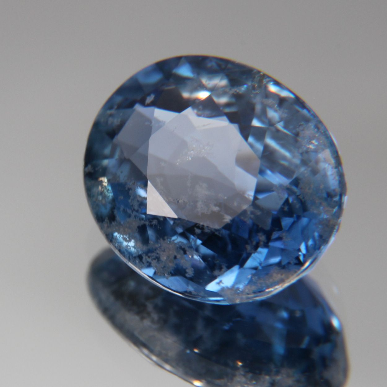 Blauer Saphir 4.64 ct