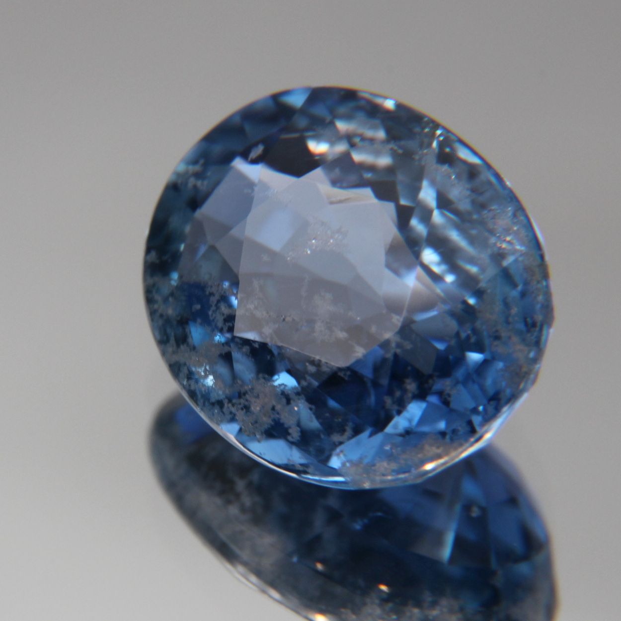 Blauer Saphir 4.64 ct