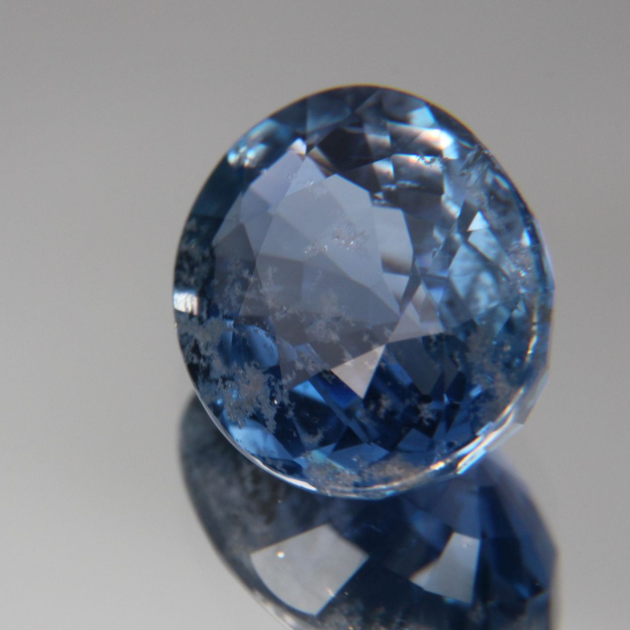 Blauer Saphir 4.64 ct