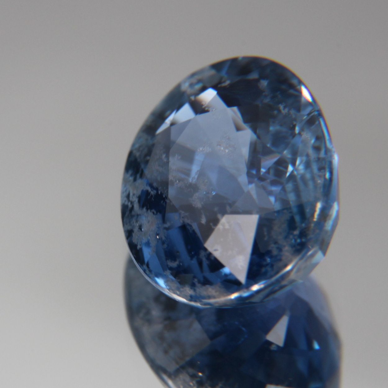 Blauer Saphir 4.64 ct