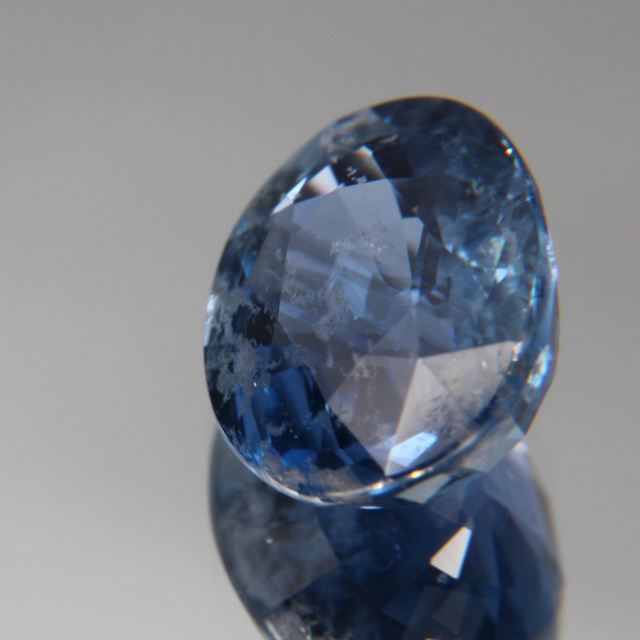 Blauer Saphir 4.64 ct
