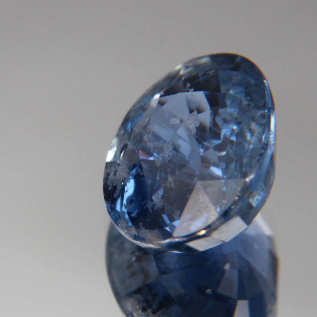 Blauer Saphir 4.64 ct