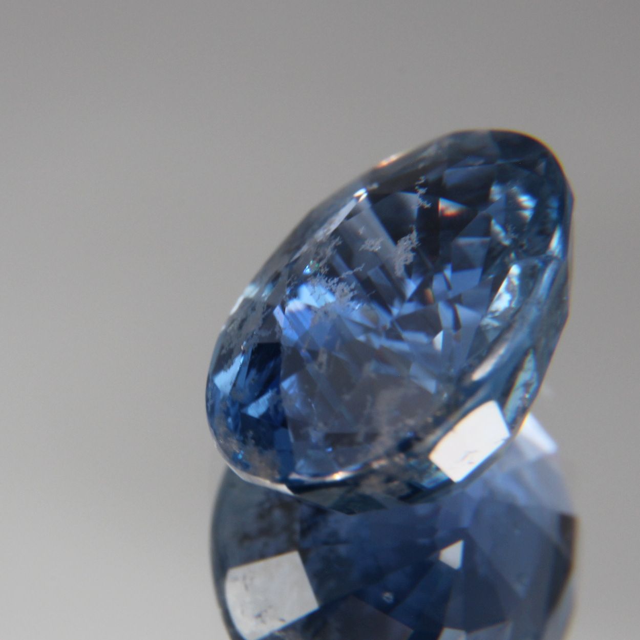 Blauer Saphir 4.64 ct