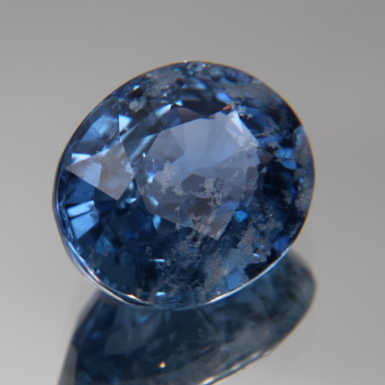 Blauer Saphir 4.64 ct