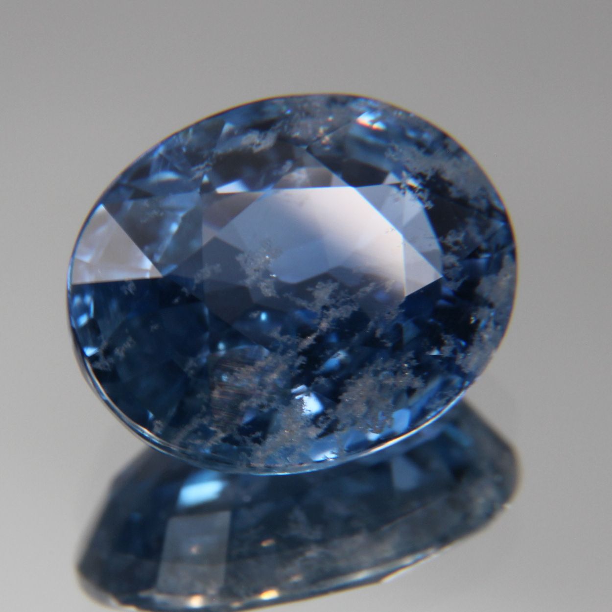 Blauer Saphir 4.64 ct