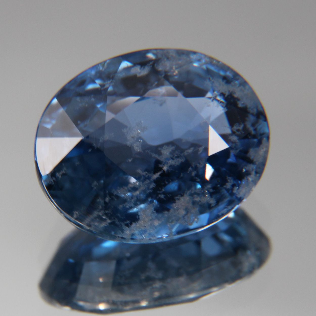 Blauer Saphir 4.64 ct