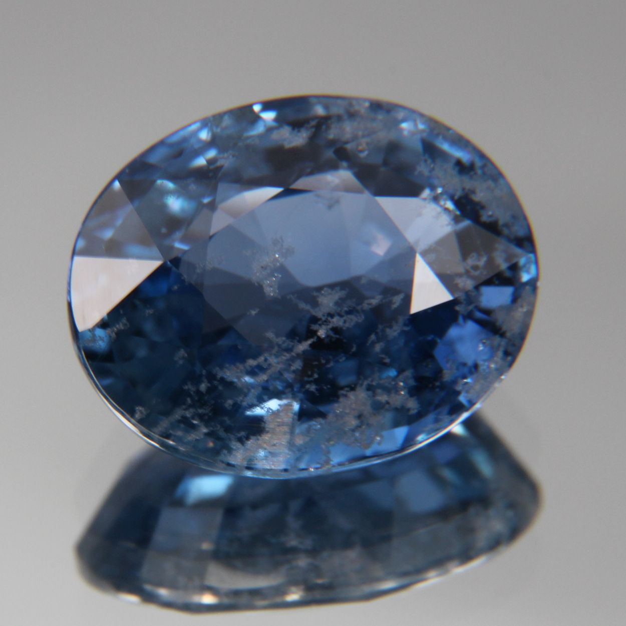 Blauer Saphir 4.64 ct