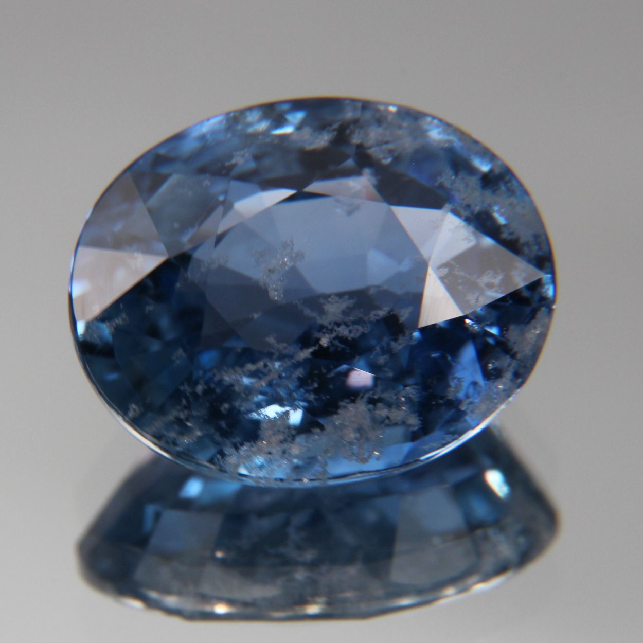 Blauer Saphir 4.64 ct