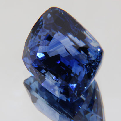 Kornblumenblauer Saphir 8.07 ct