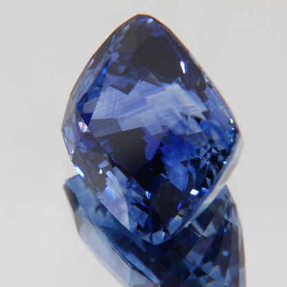 Kornblumenblauer Saphir 8.07 ct