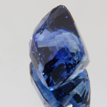 Kornblumenblauer Saphir 8.07 ct