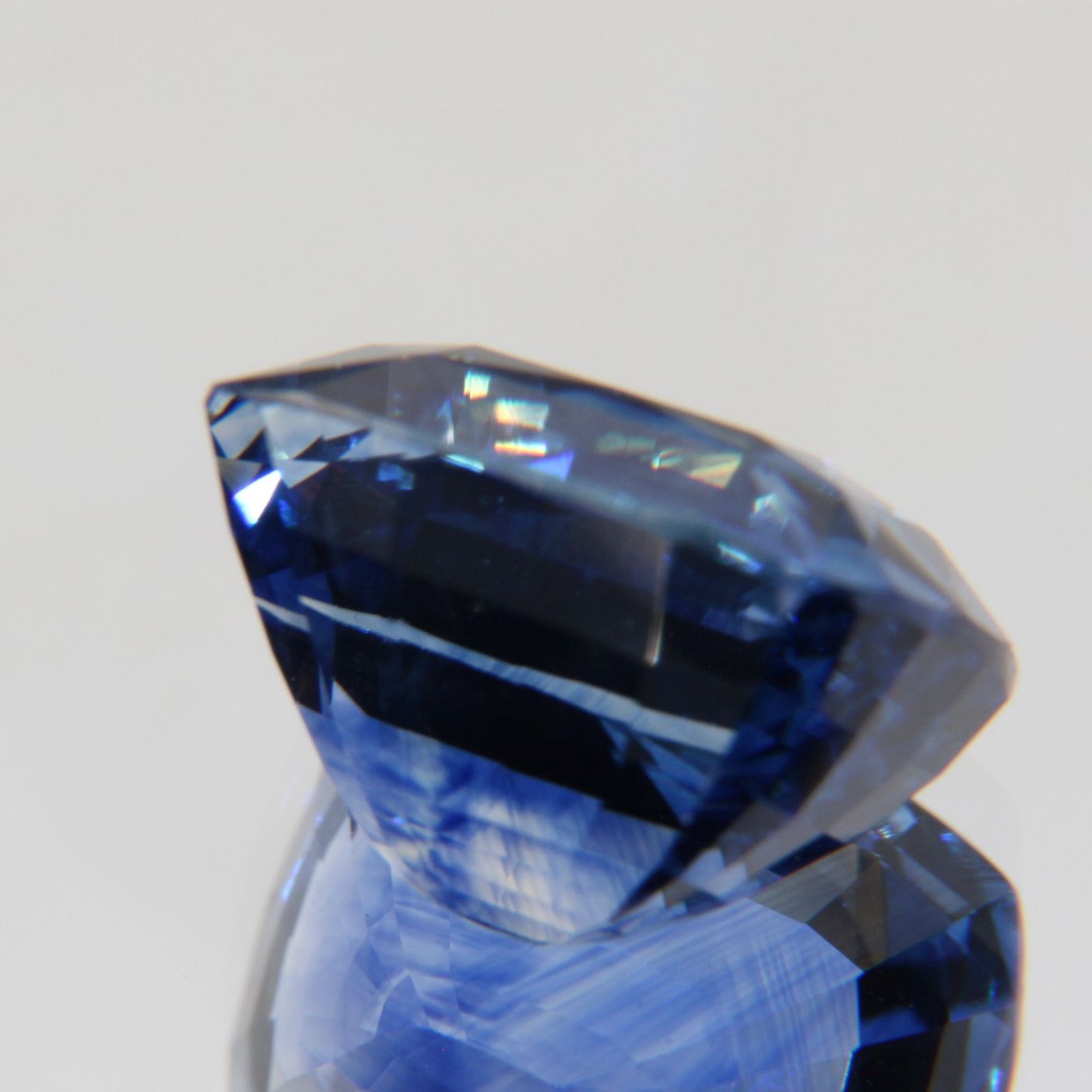 Kornblumenblauer Saphir 8.07 ct