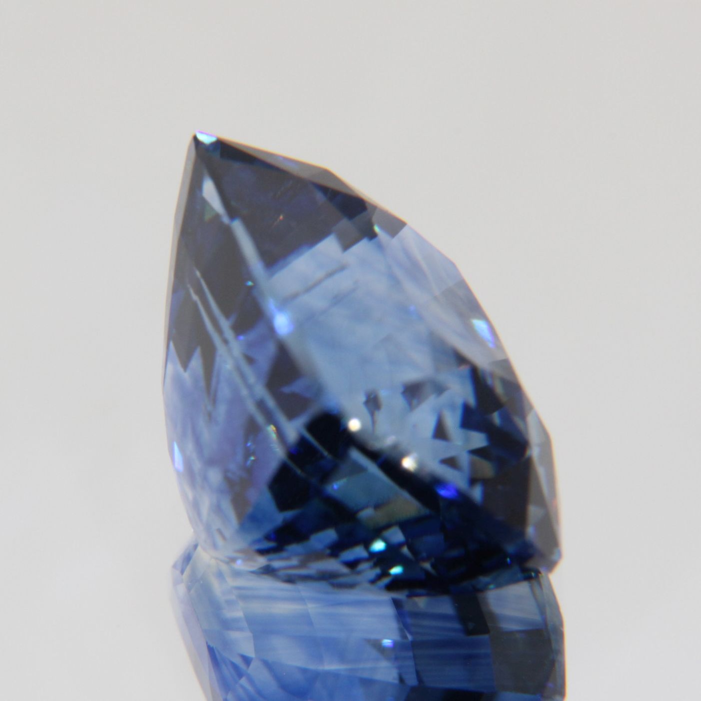 Kornblumenblauer Saphir 8.07 ct