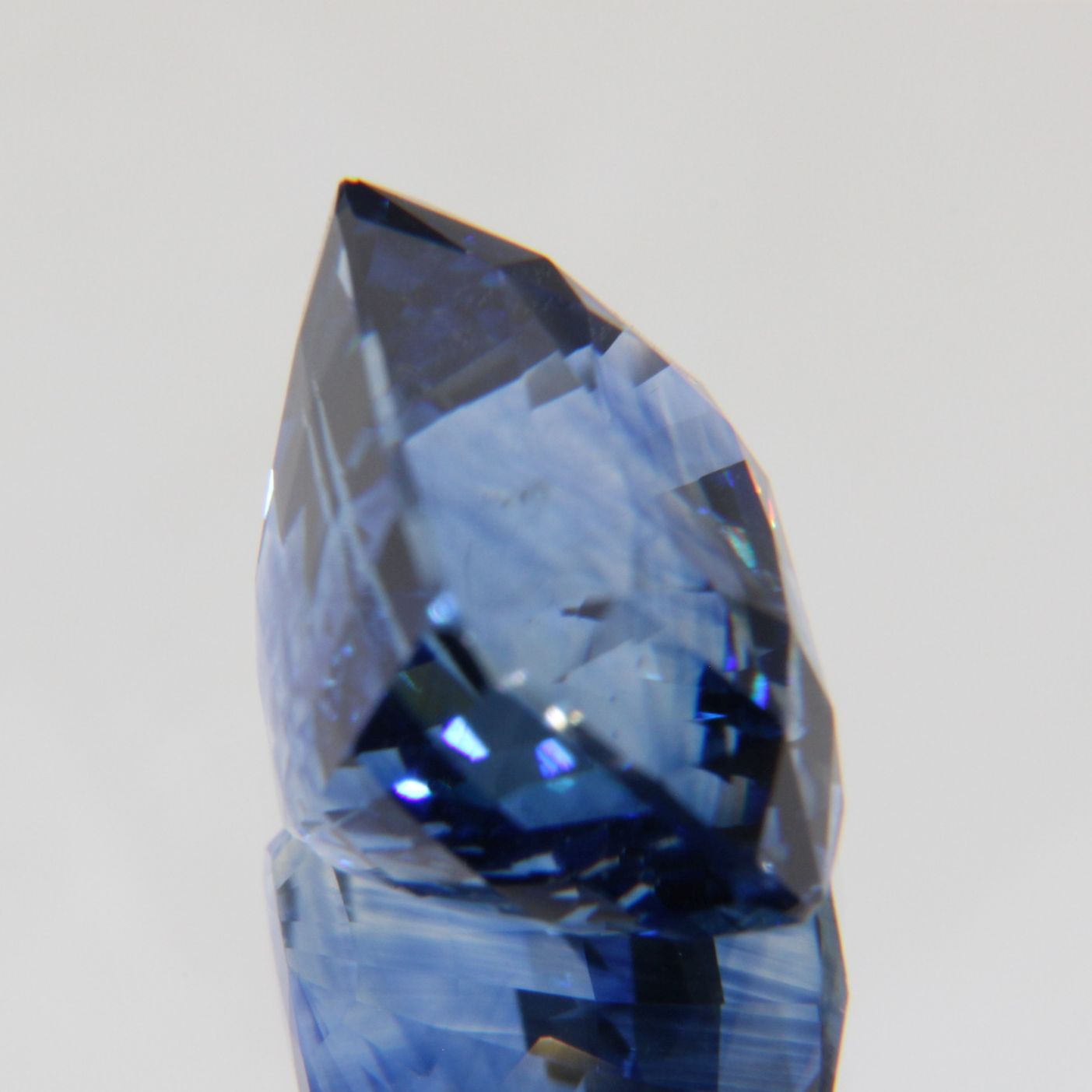 Kornblumenblauer Saphir 8.07 ct