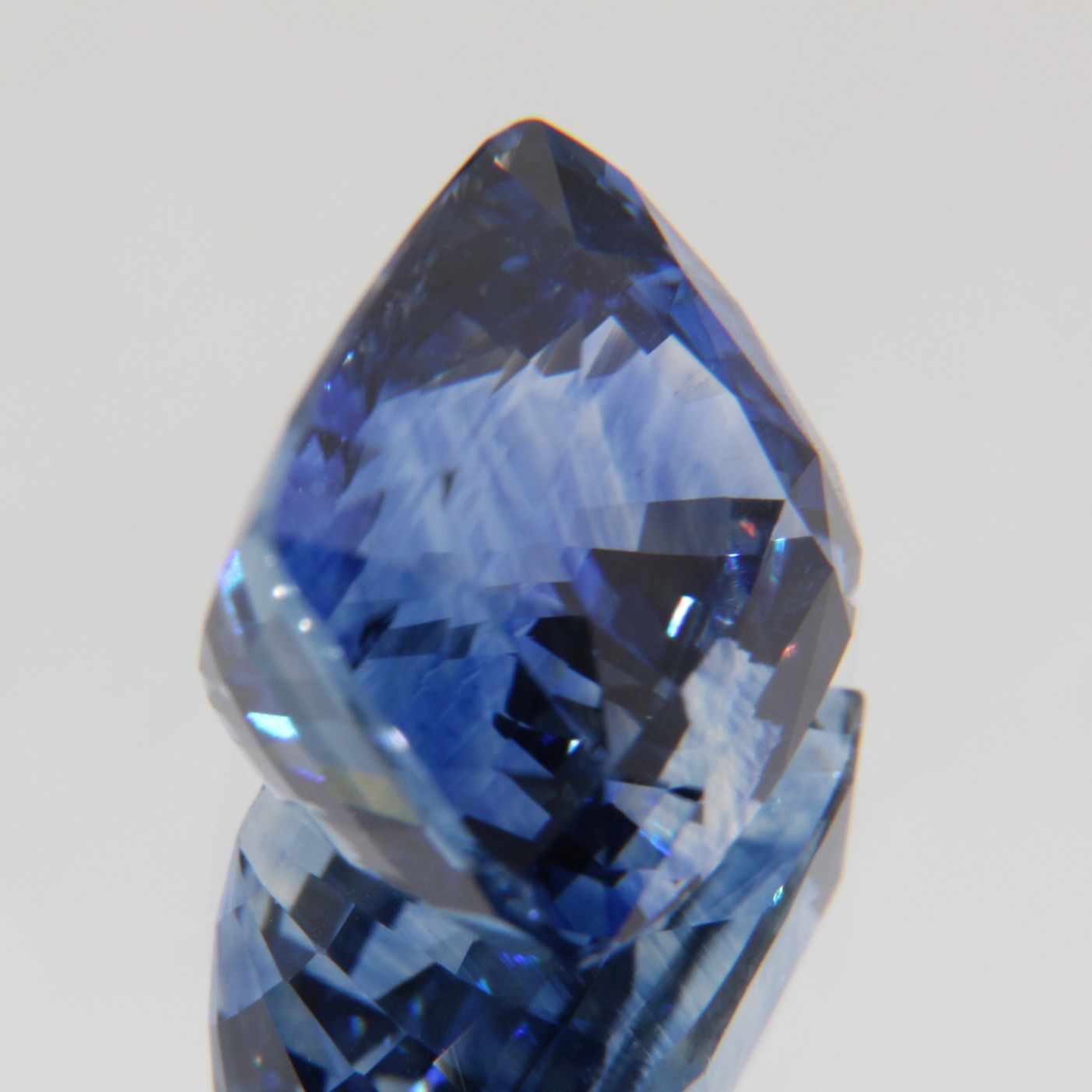 Kornblumenblauer Saphir 8.07 ct