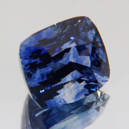Kornblumenblauer Saphir 8.07 ct