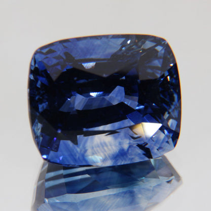 Kornblumenblauer Saphir 8.07 ct