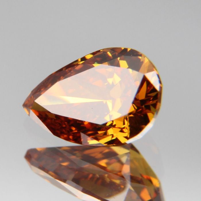 fancy deep orange-yellow Diamant 0.417ct
