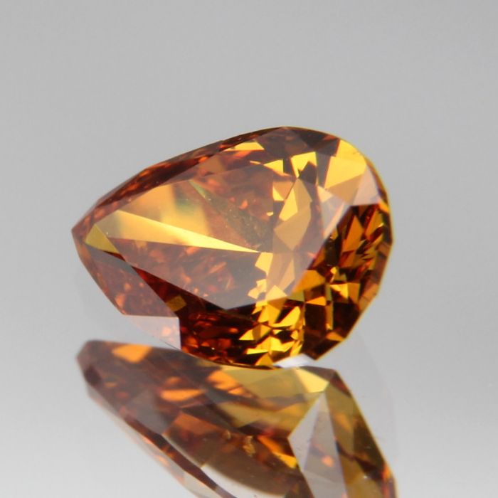 fancy deep orange-yellow Diamant 0.417ct