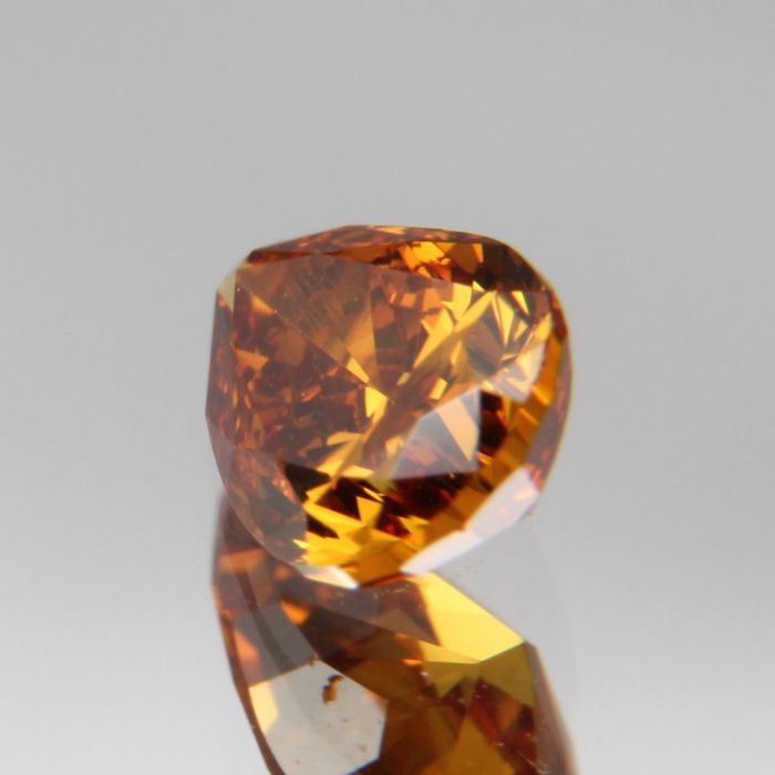 fancy deep orange-yellow Diamant 0.417ct
