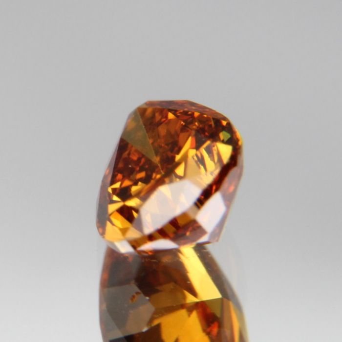 fancy deep orange-yellow Diamant 0.417ct