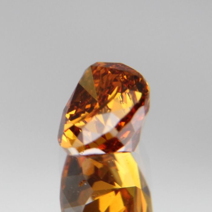 fancy deep orange-yellow Diamant 0.417ct