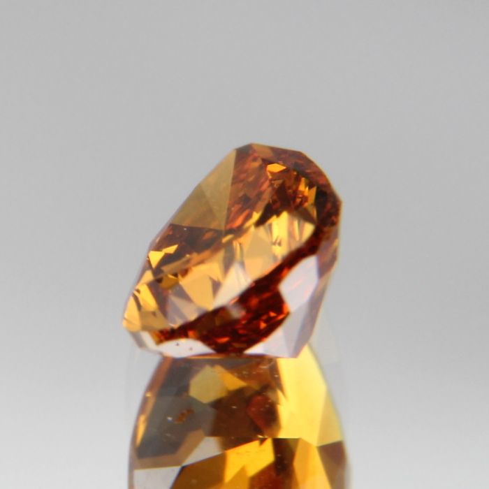fancy deep orange-yellow Diamant 0.417ct