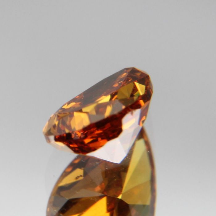 fancy deep orange-yellow Diamant 0.417ct