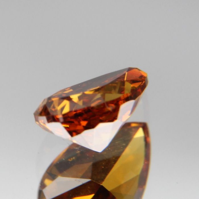 fancy deep orange-yellow Diamant 0.417ct