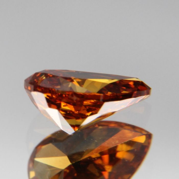 fancy deep orange-yellow Diamant 0.417ct