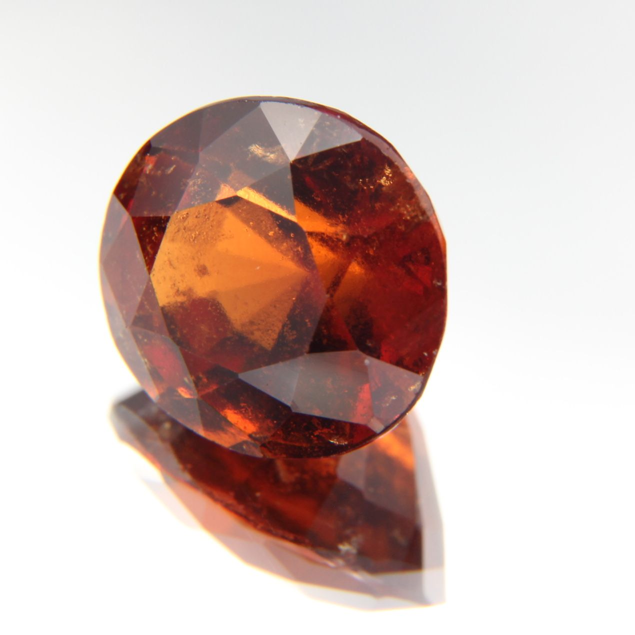 Hessonit 7.99 ct