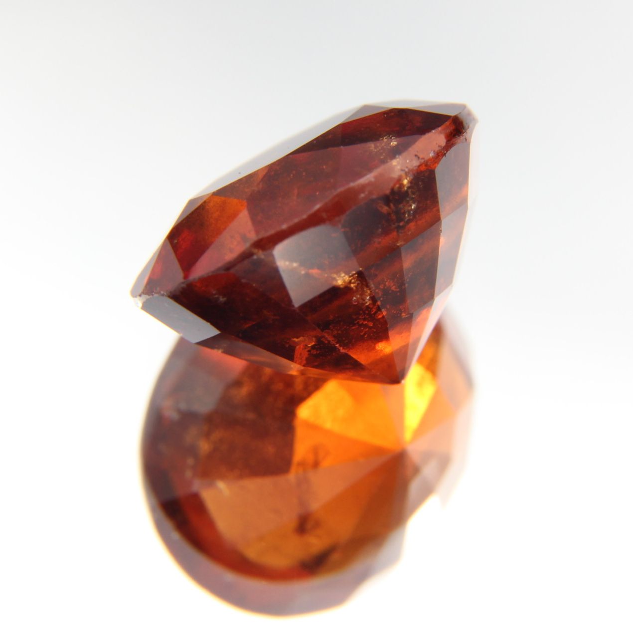 Hessonit 7.99 ct