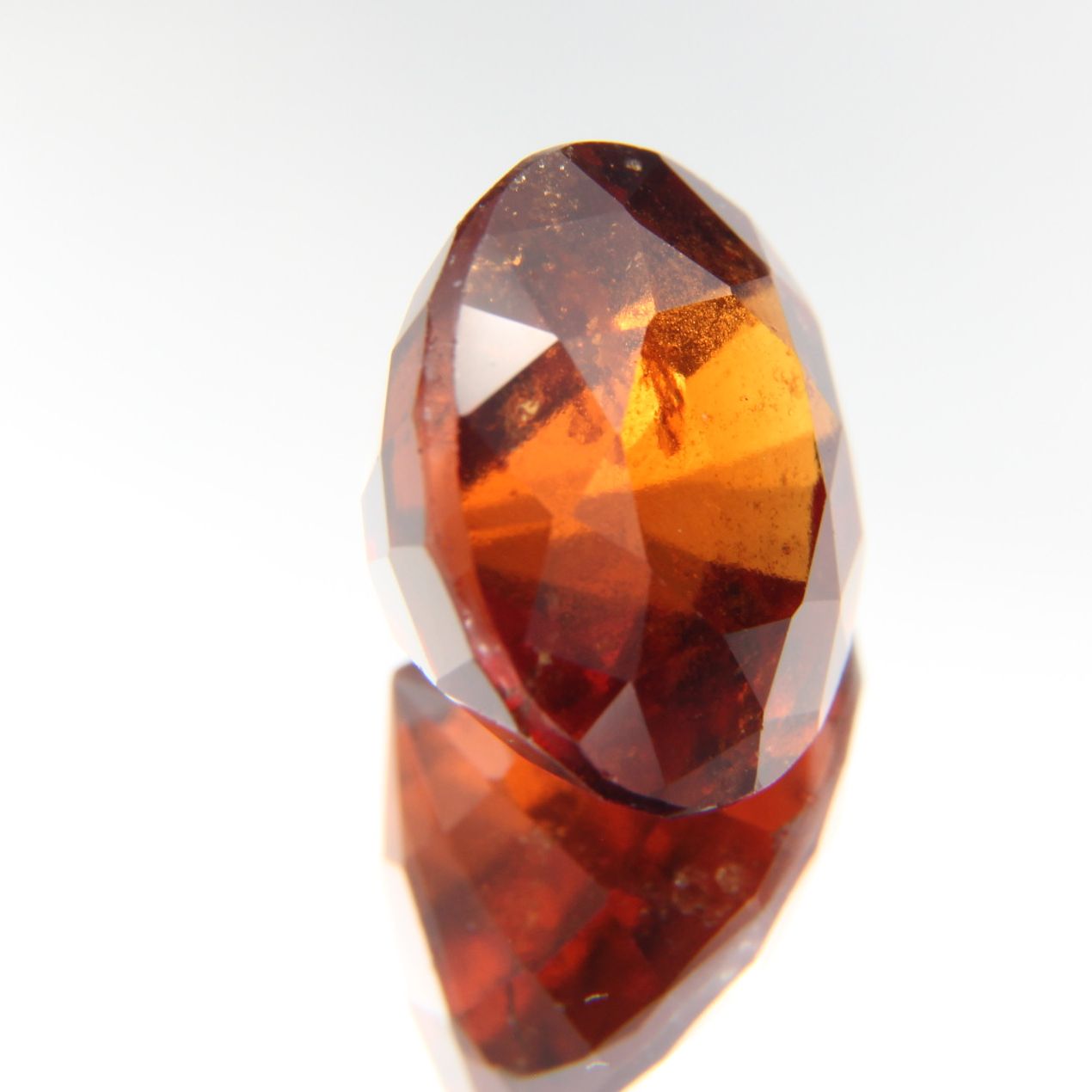 Hessonit 7.99 ct