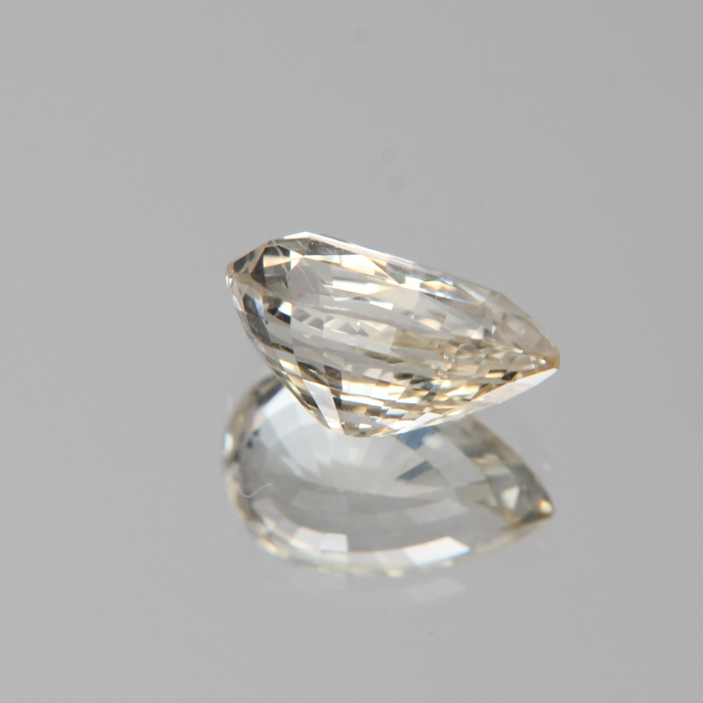 gelber Saphir 2.64ct