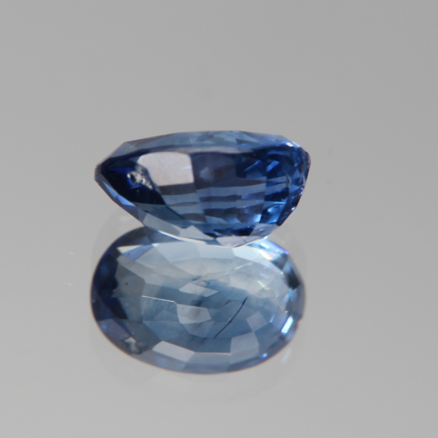Blauer Saphir 2.25 ct