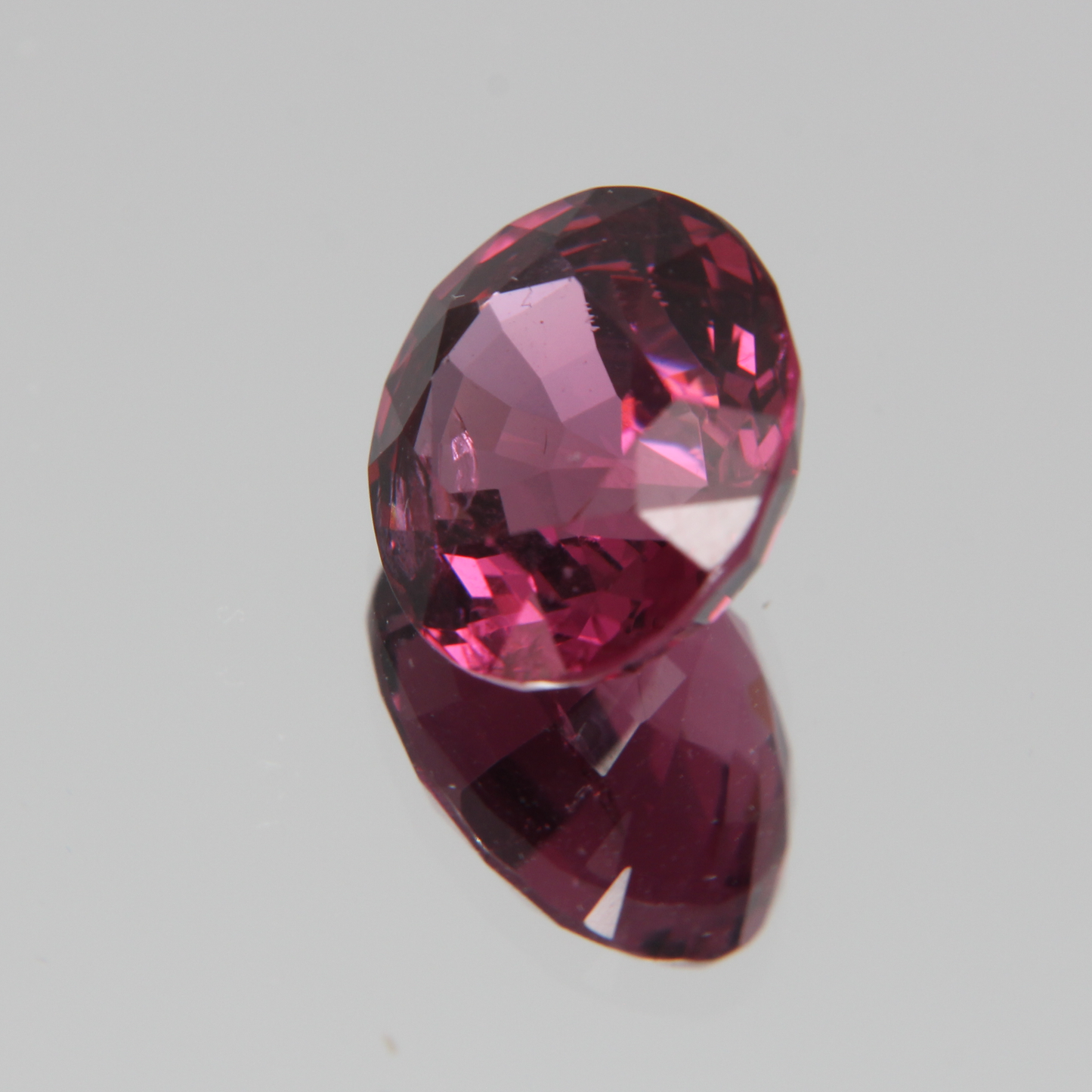 Pink-Roter Spinell 5.57ct