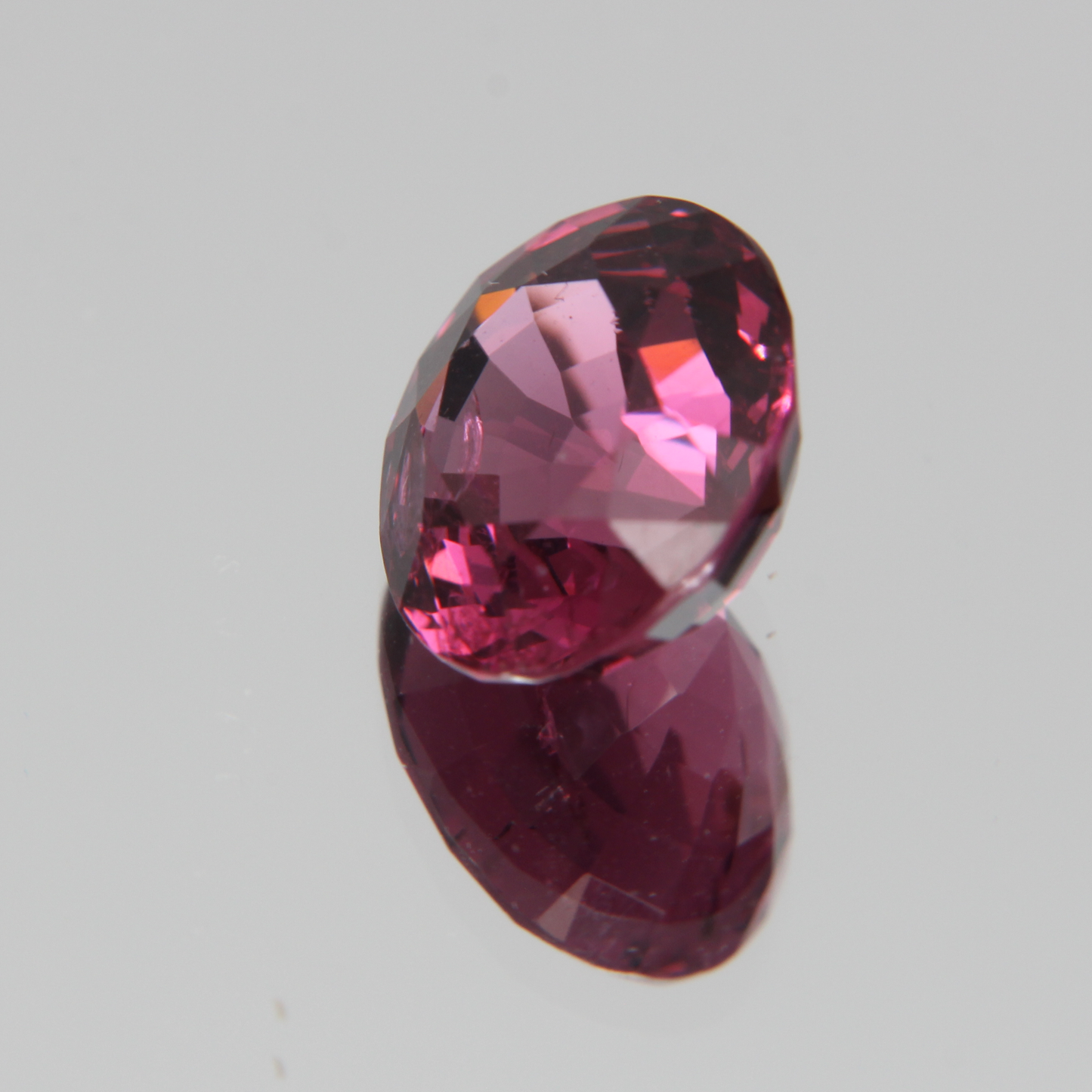 Pink-Roter Spinell 5.57ct