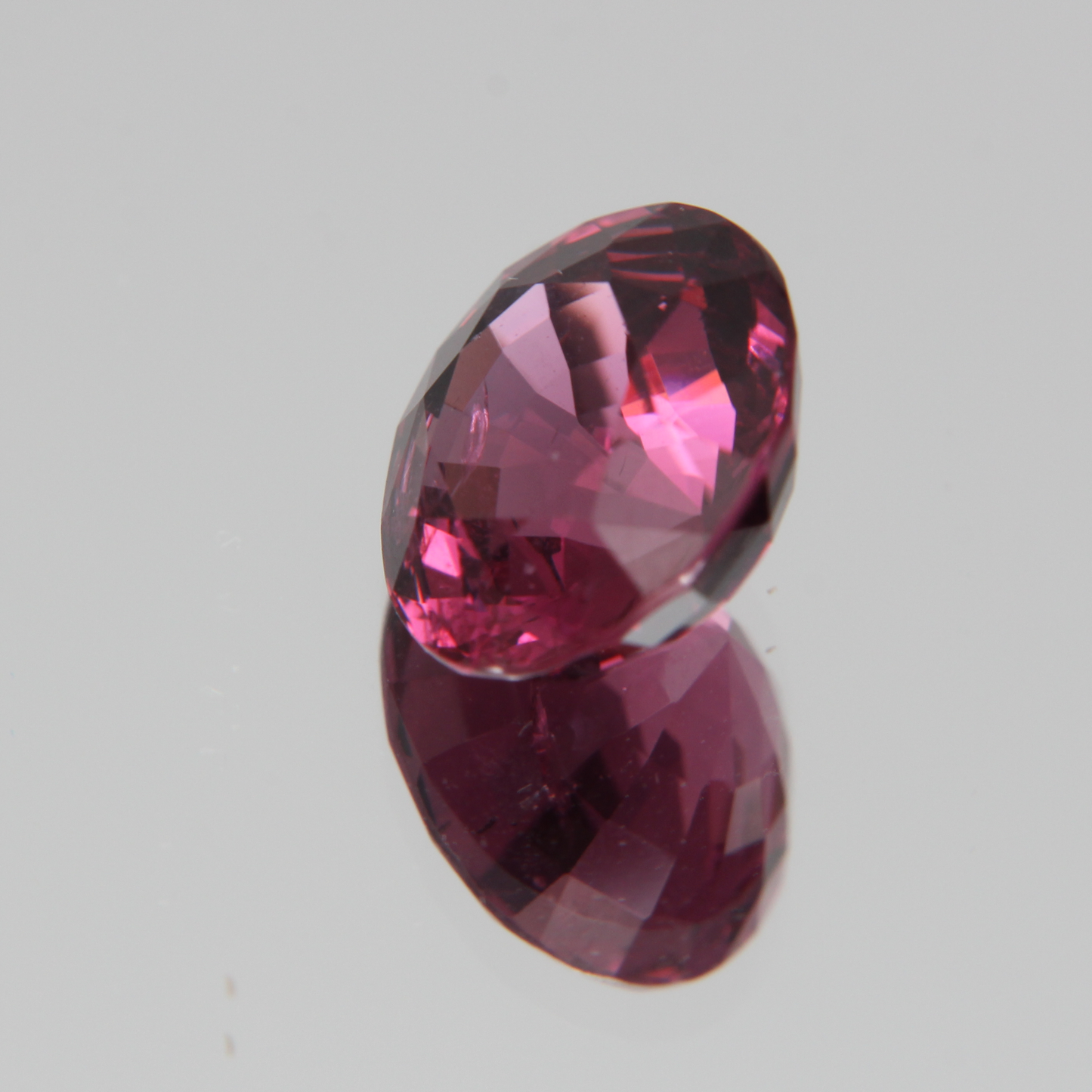Pink-Roter Spinell 5.57ct