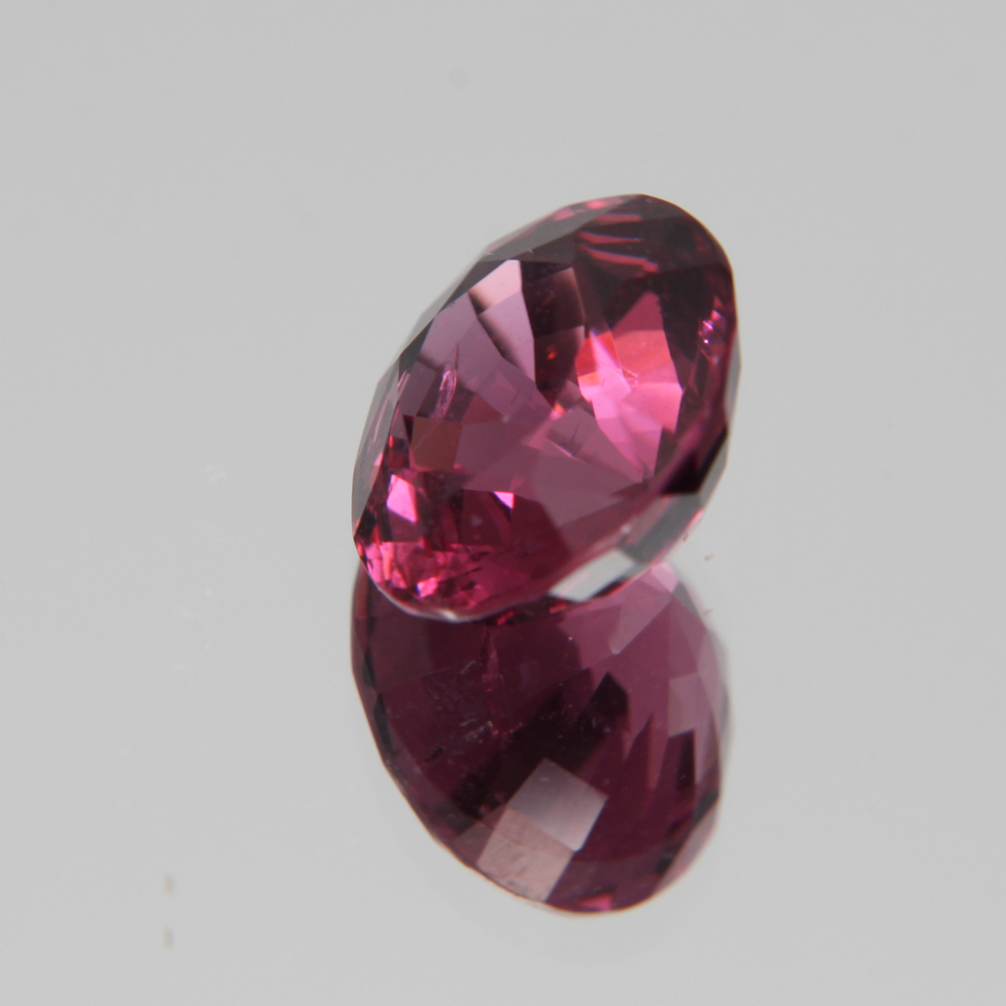 Pink-Roter Spinell 5.57ct