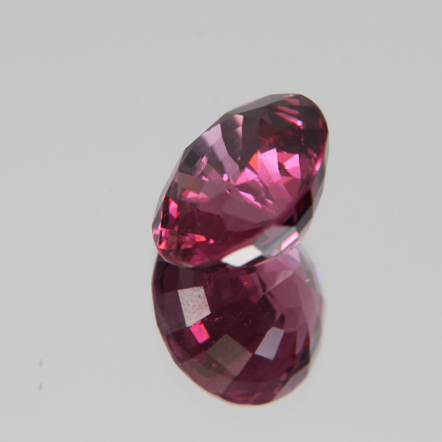 Pink-Roter Spinell 5.57ct