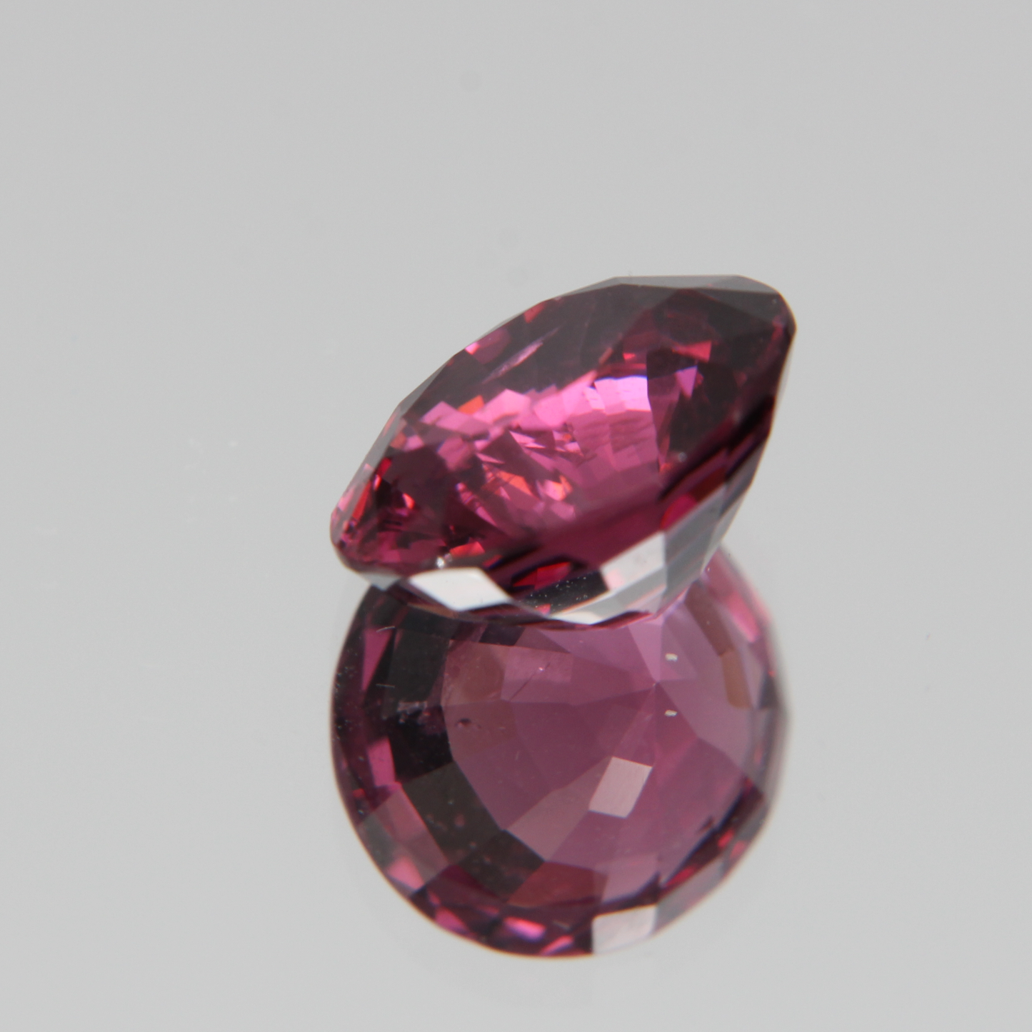 Pink-Roter Spinell 5.57ct