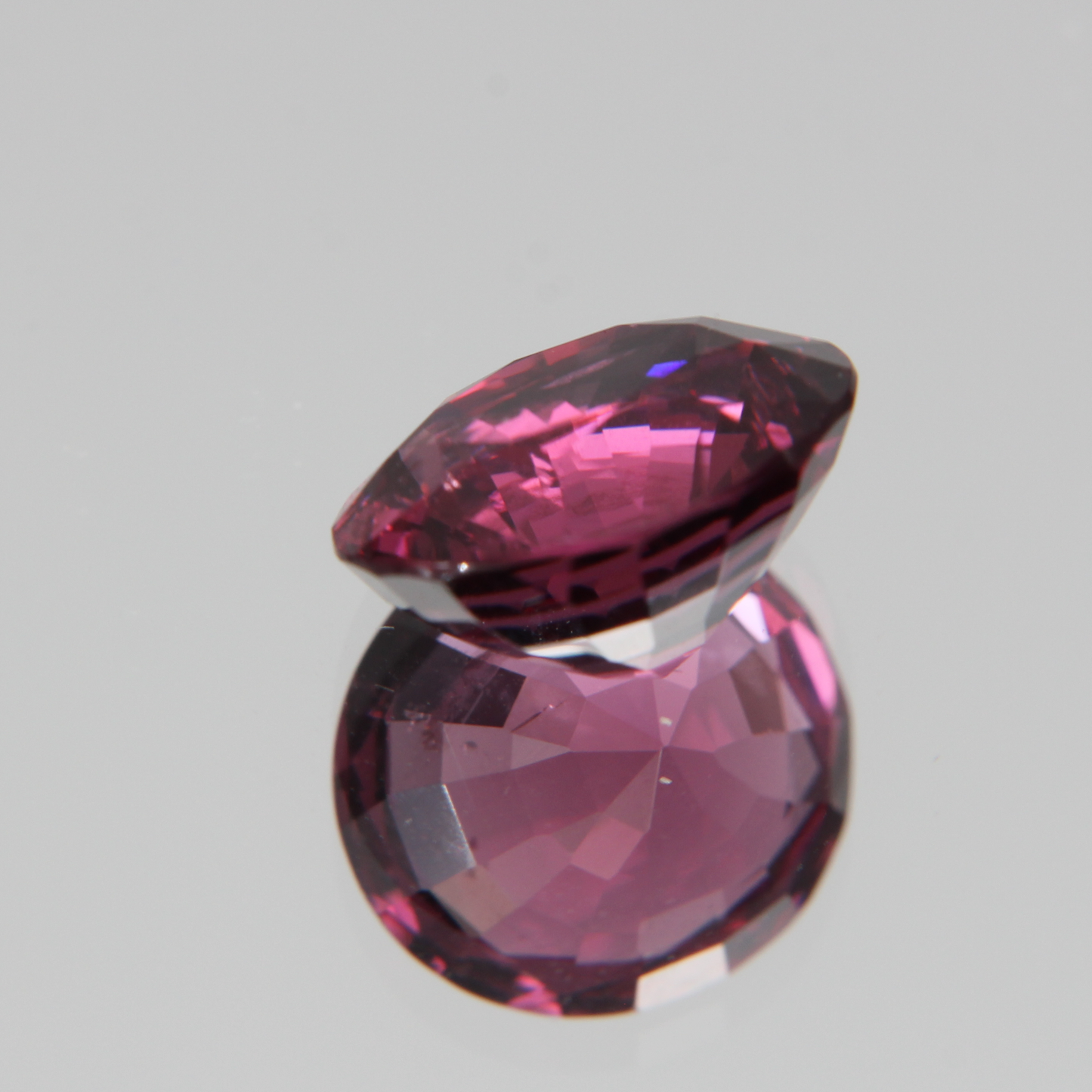 Pink-Roter Spinell 5.57ct