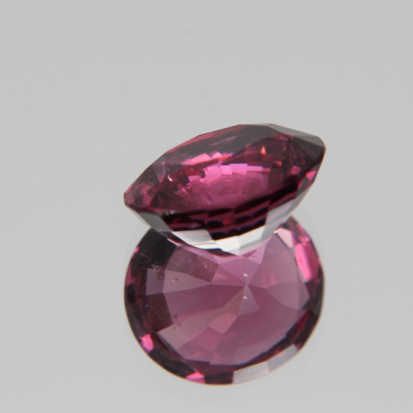 Pink-Roter Spinell 5.57ct