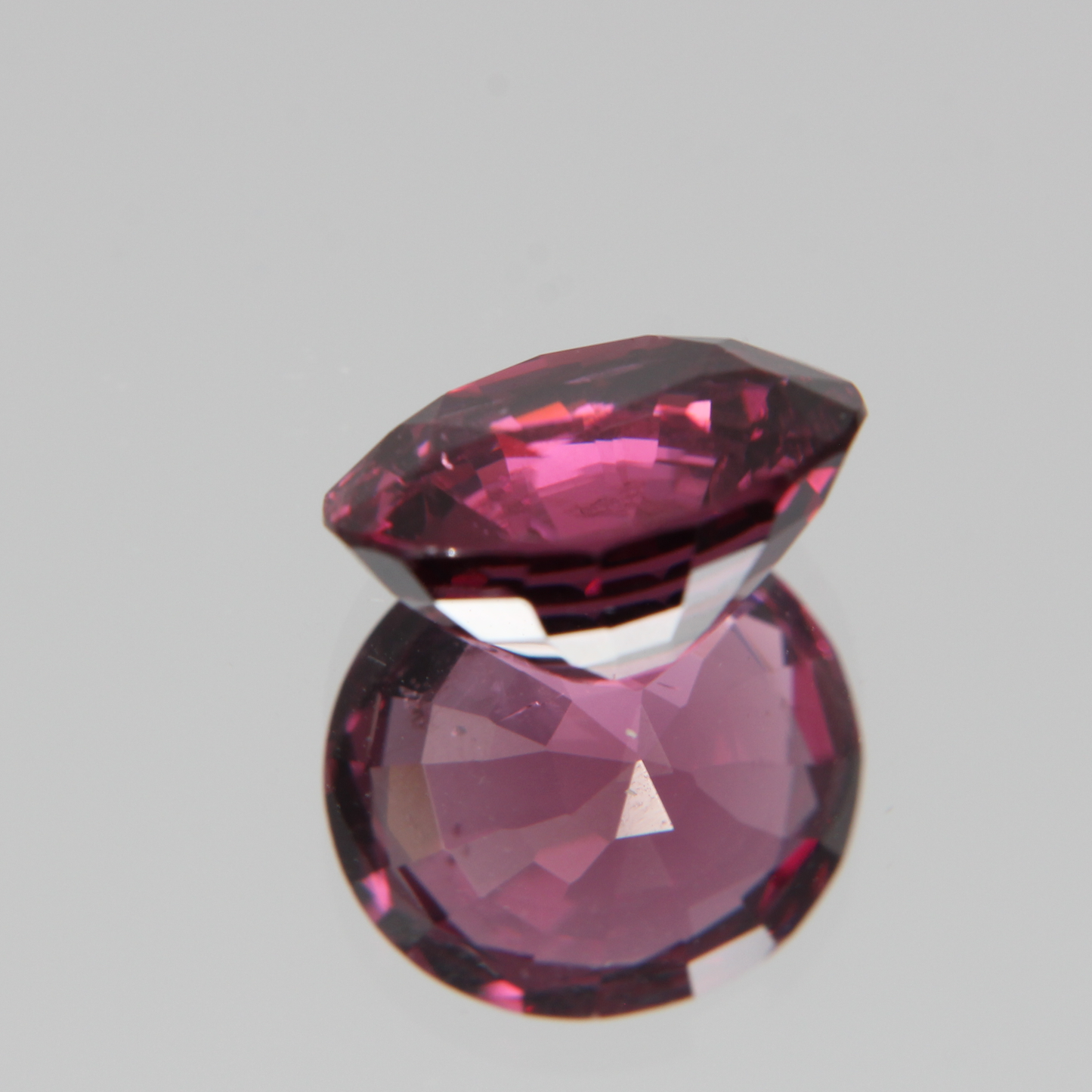 Pink-Roter Spinell 5.57ct