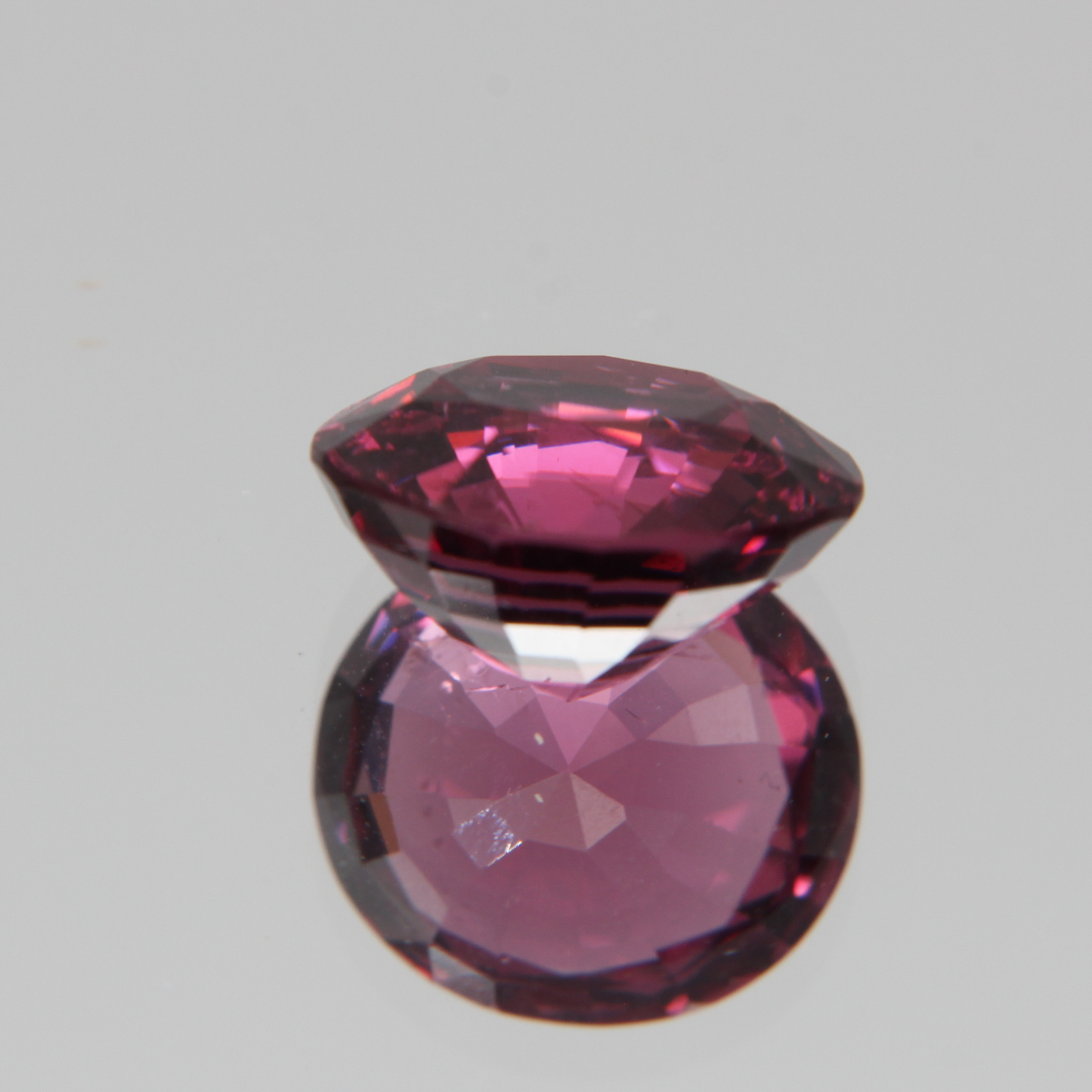 Pink-Roter Spinell 5.57ct