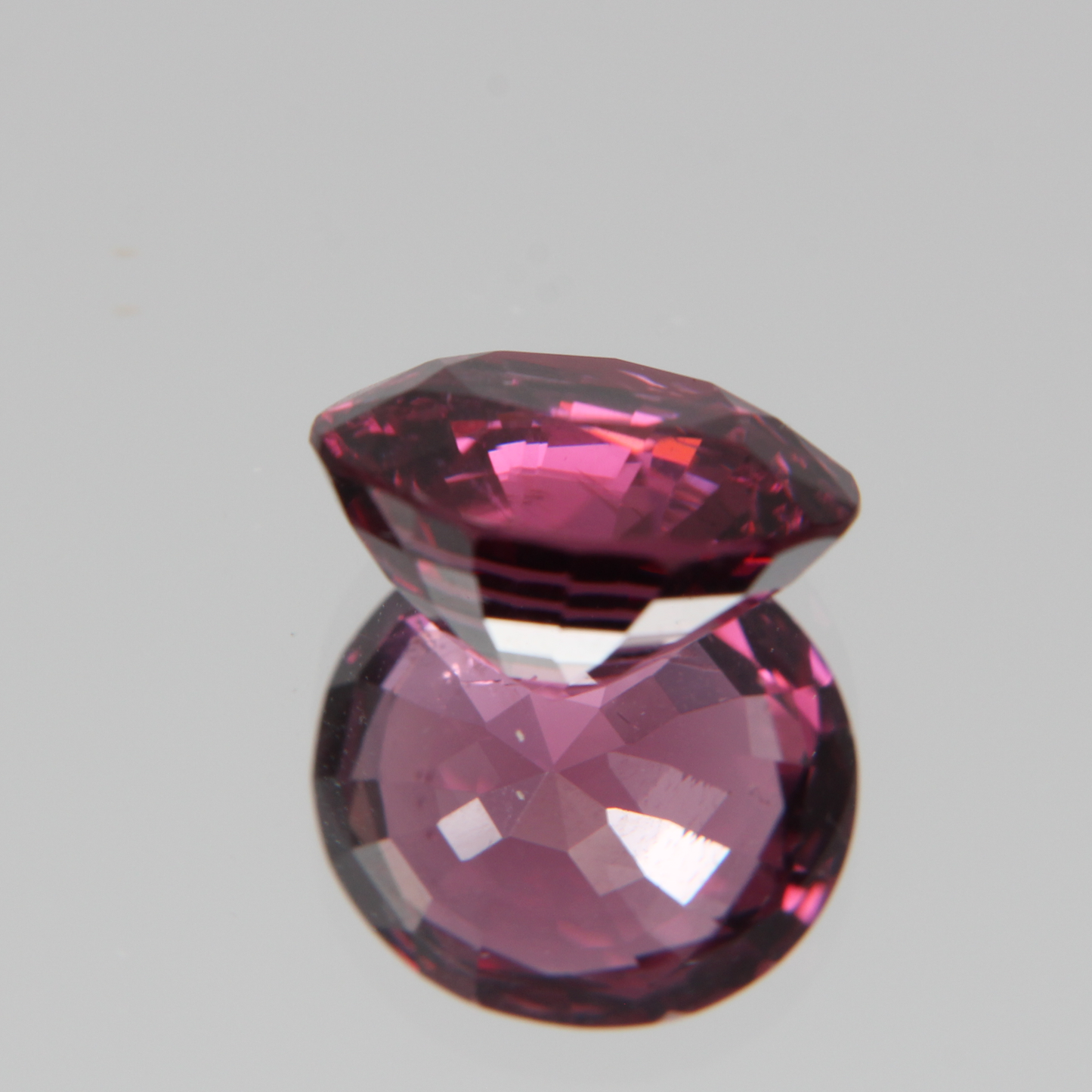 Pink-Roter Spinell 5.57ct