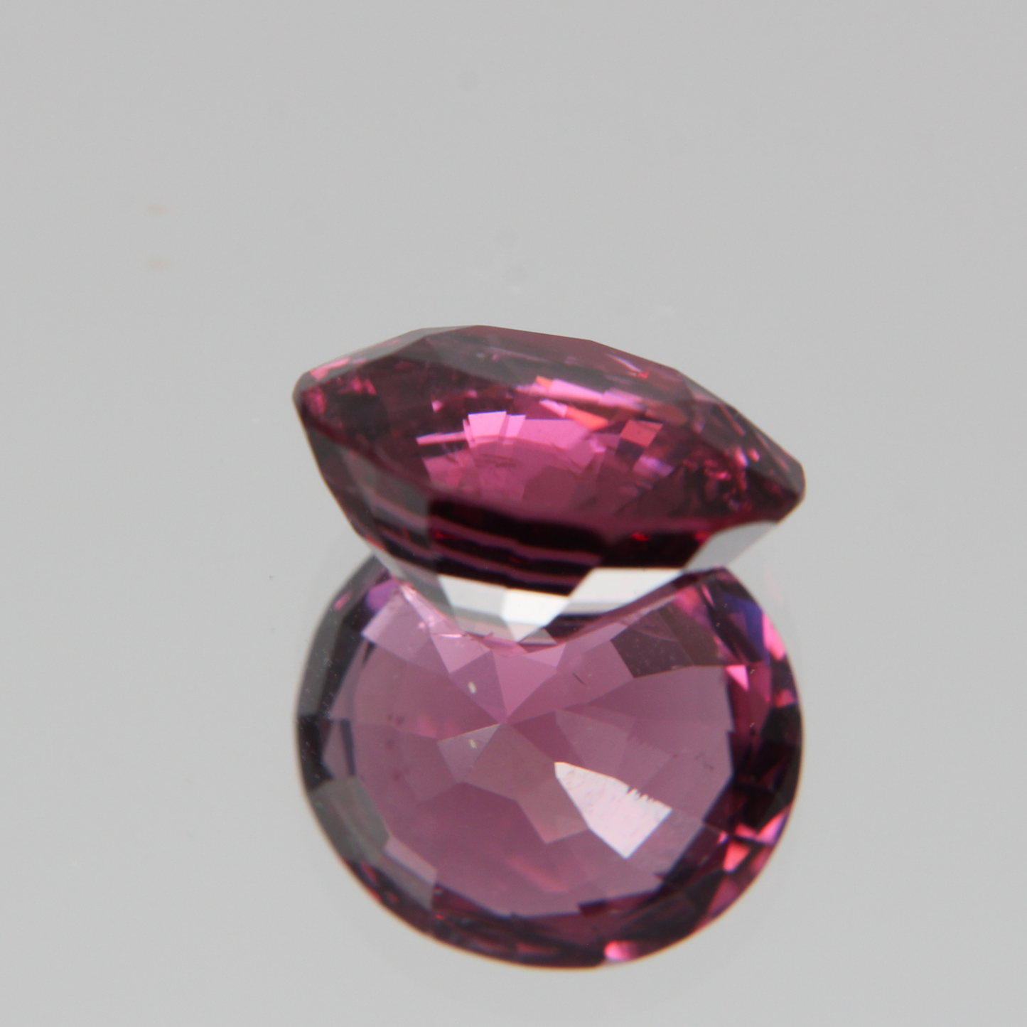 Pink-Roter Spinell 5.57ct