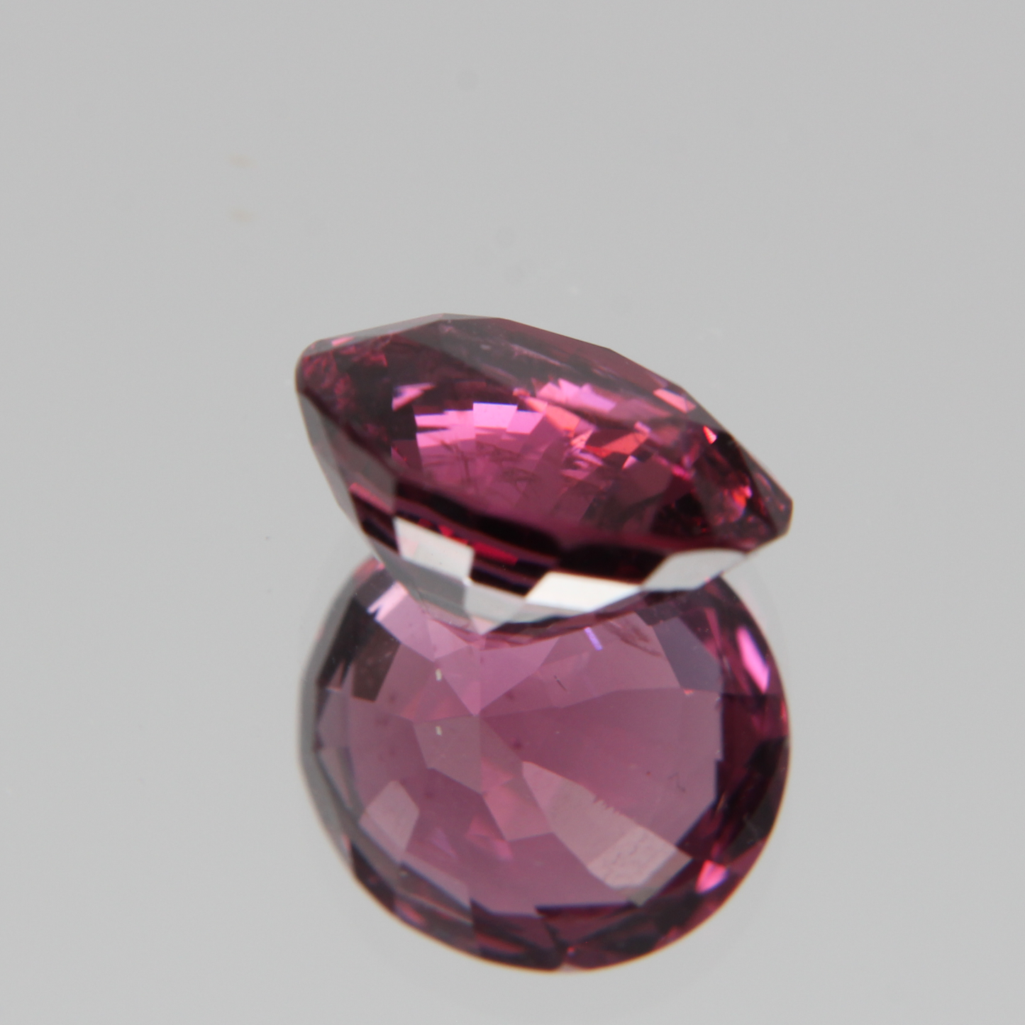 Pink-Roter Spinell 5.57ct