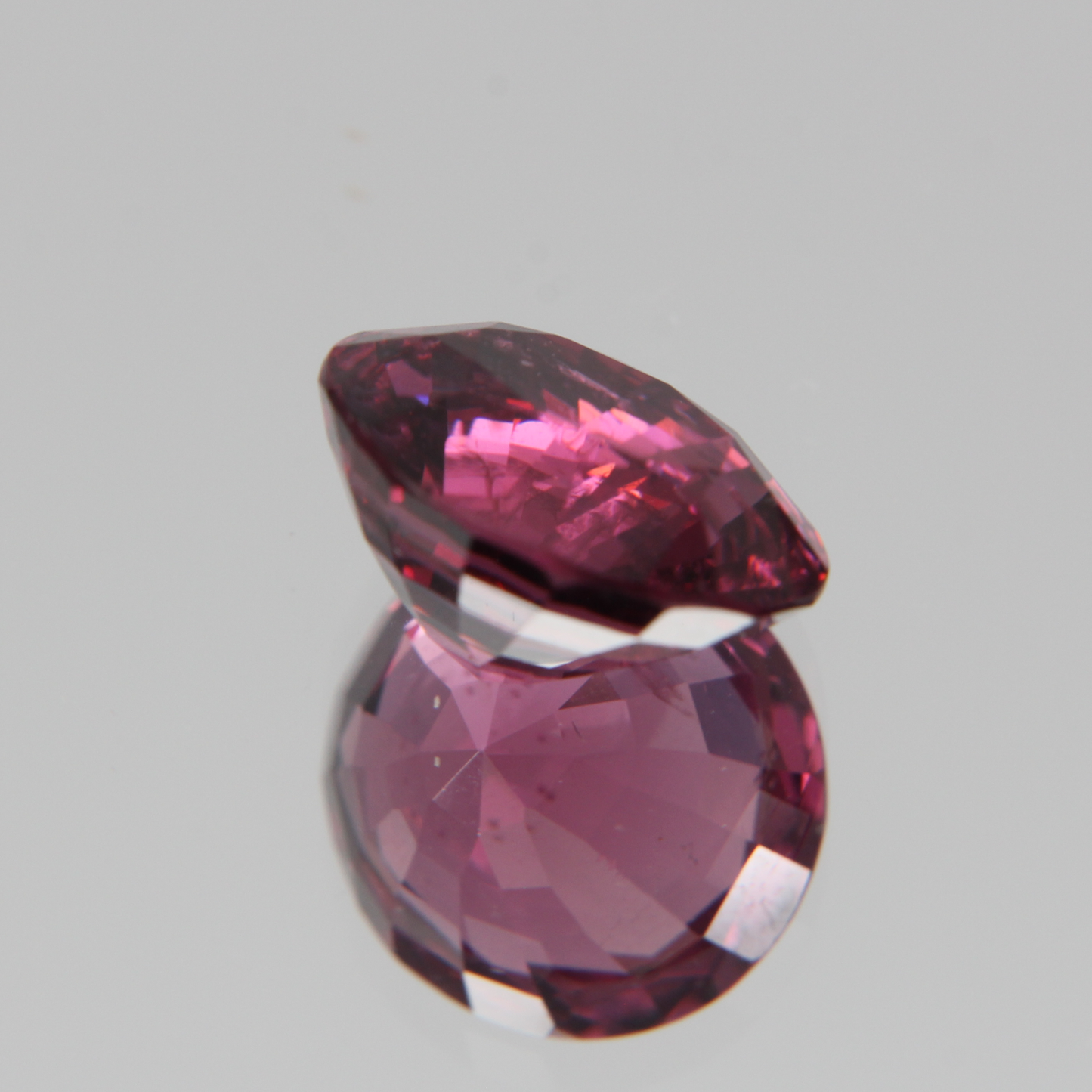 Pink-Roter Spinell 5.57ct