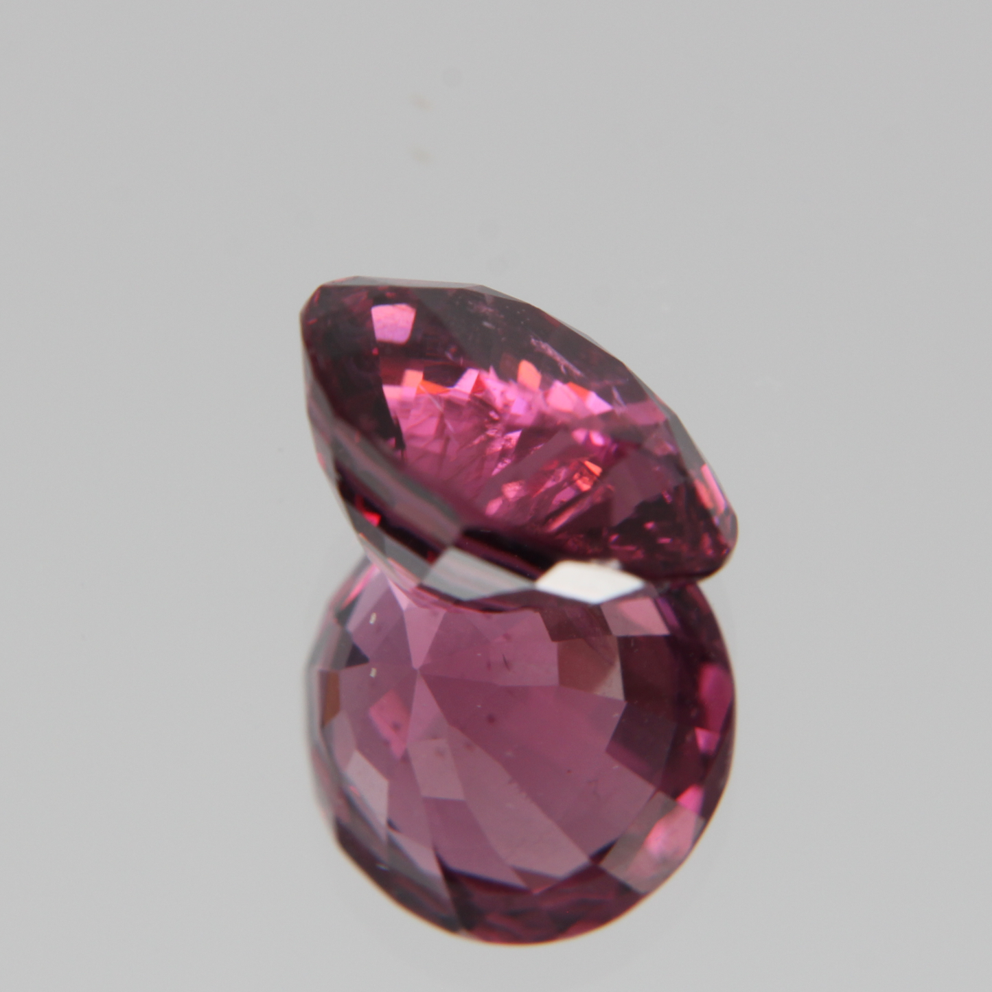 Pink-Roter Spinell 5.57ct